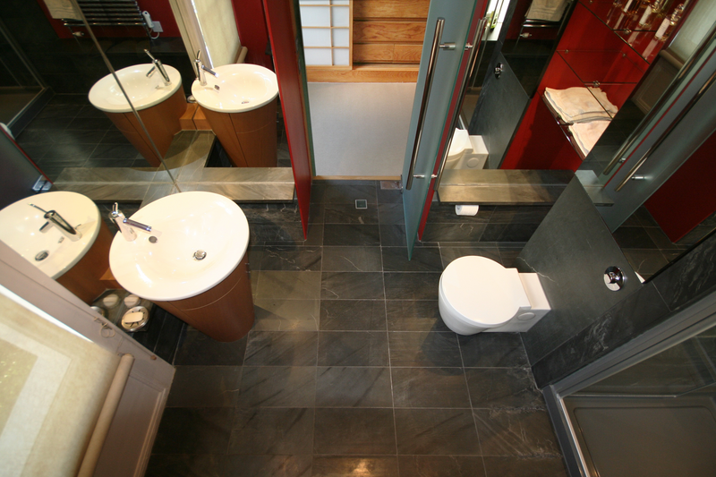London Hotel Shower Room