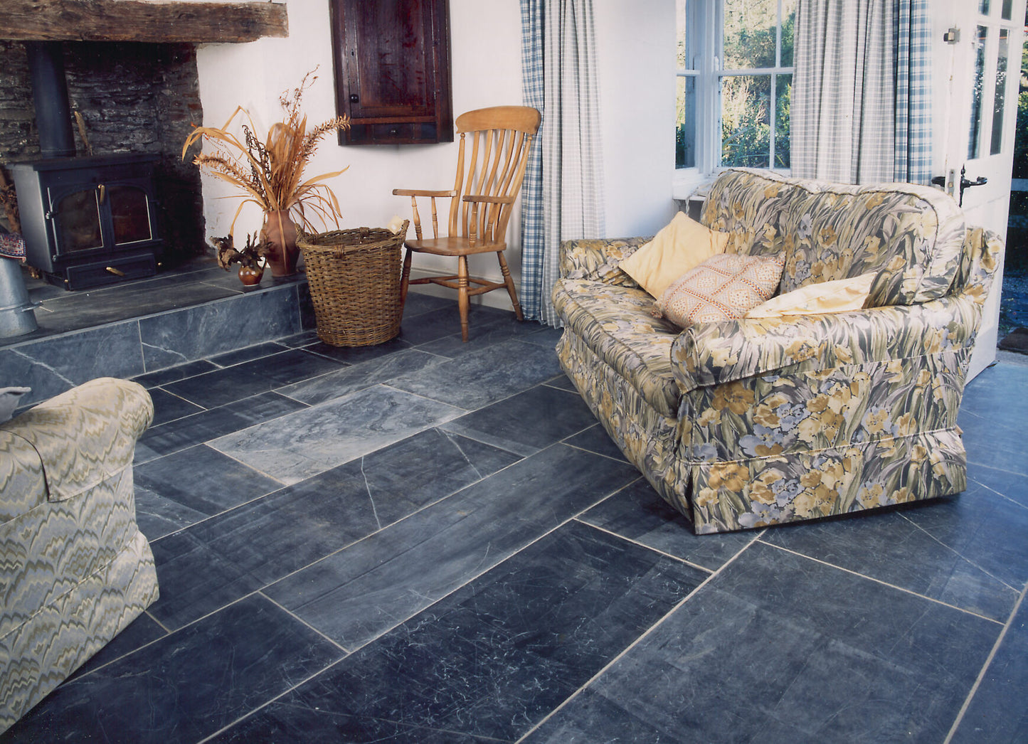 Traditional Random Slab Flooring