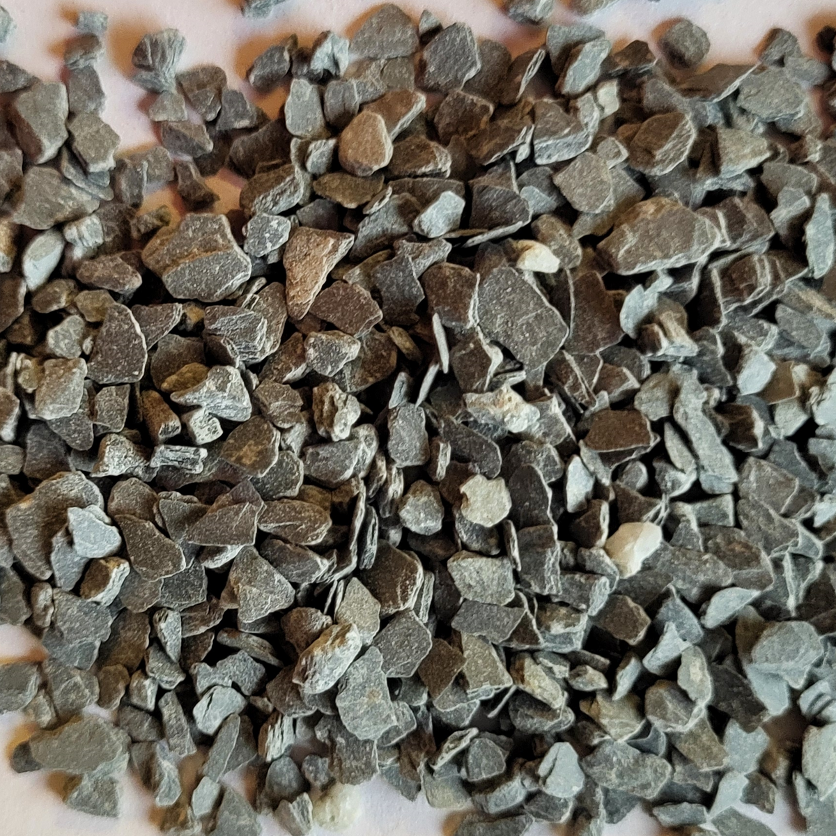 Sample: slate granules